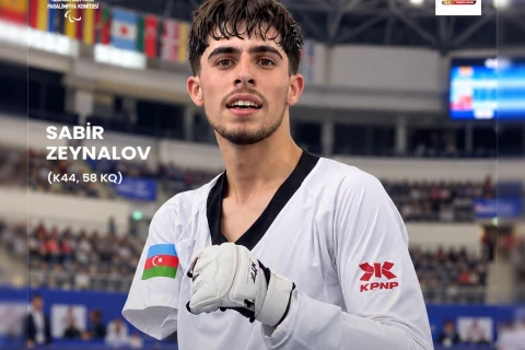 Azərbaycanın parataekvondoçusu Parisdə gümüş medal qazandı