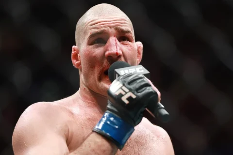 Sean Strickland considers vacating UFC title amid pay dispute