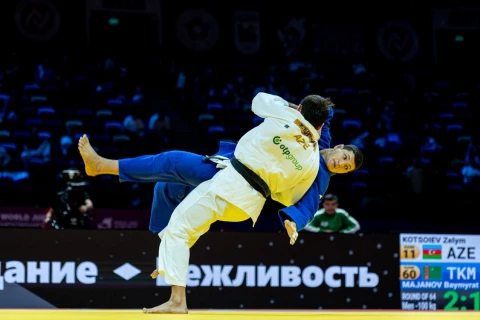 Зелим Коцоев начал чемпионат мира в Баку с победы иппоном