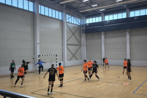 Гандбольный "Кюр" одержал крупную победу в Кубке Европы - İDMAN.BİZ ИЗ МИНГЯЧЕВИРА