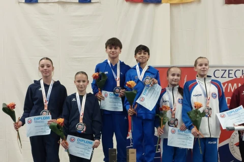 Azərbaycan batutçuları Çexiyadakı turniri dörd medalla başa vurublar - FOTO