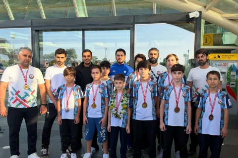 Dünya çempionatından 12 medalla qayıdan karateçilərimizin qarşılanma mərasimi olub