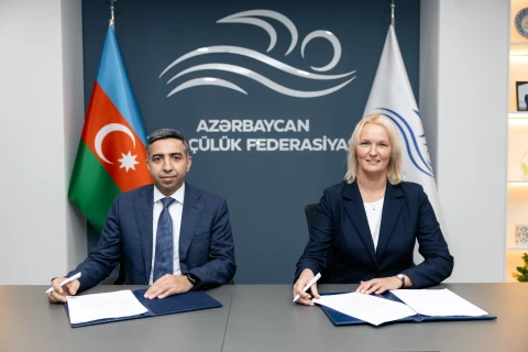 Azərbaycan və Belarus üzgüçülük federasiyaları memorandum imzalayıb - FOTO