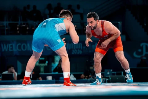 Güləşçilərimiz dünya çempionatında üç gümüş medal qazandılar - FOTO