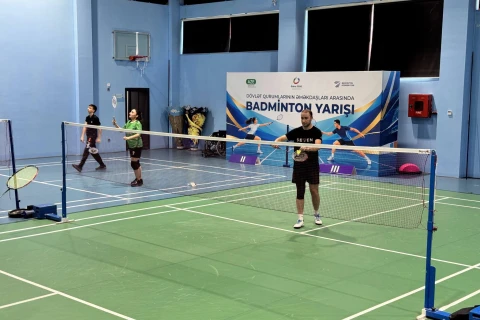 Dövlət qurumlarının əməkdaşları arasında badminton yarışı keçirilib - FOTO