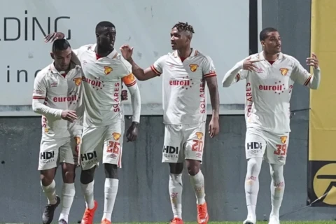 “Göztəpə” “Eyüpspor”u darmadağın edərək mövsümdə ilk qələbəsini qazanıb