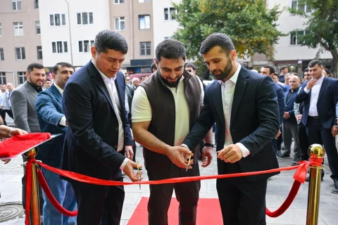 Bakıda yeni idman zalı açıldı: mərasimdə tanınmış simalar iştirak etdilər - FOTO