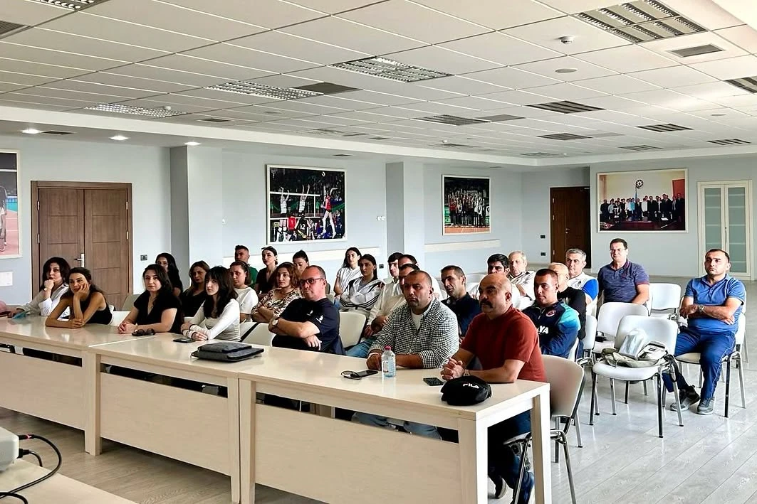 AVF yeni mövsüm öncəsi 35-ə yaxın hakim üçün seminar keçirib - FOTO