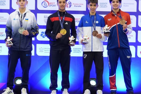 Karateçilərimiz dünya çempionatını beş medalla başa vurdular - FOTO/VİDEO