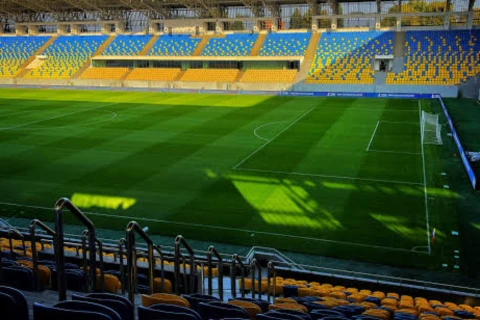 “Kəpəz”in oyunlarından sonra Gəncə stadionunun ətrafı qaranlığa qərq olur