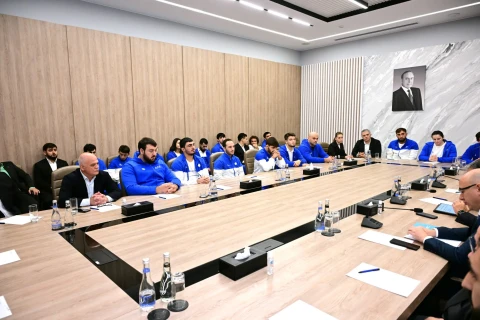 Rəşad Nəbiyev dünya çempionatında medal qazanan cüdoçularla görüşüb - FOTO
