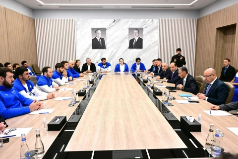 Rəşad Nəbiyev dünya çempionatında medal qazanan cüdoçularla görüşüb - FOTO
