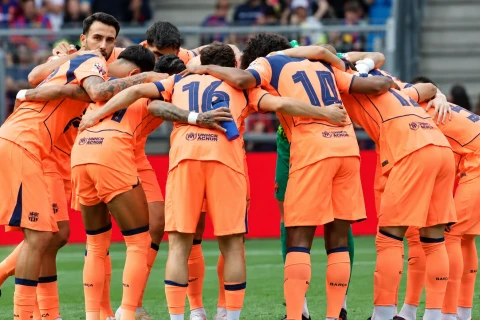 UEFA “Barselona”nı köhnə formasına qaytarır - PSJ ilə oyun öncəsi qeyri-adi tələb