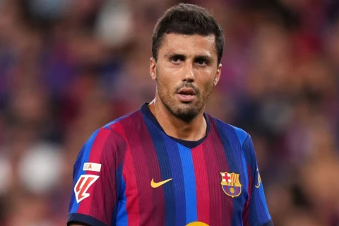Flik “Barselona”nın əsas futbolçusunu niyə ehtiyatda saxladığını açıqladı