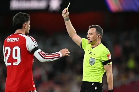 Çempionlar Liqasında sarı vərəqə qaydası dəyişdi: Futbolçuları hansı cəzalar gözləyir?