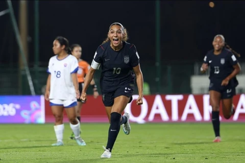ABŞ-li futbol ulduzunun bacısı dünya çempionatlarının tarixinə düşüb