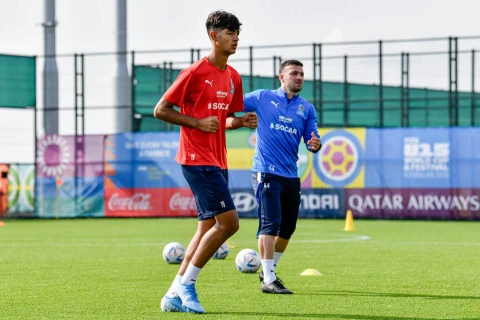 Futbol üzrə U-16 millimiz Hövsan Yarış Kompleksində ilk məşqinə çıxıb - FOTO