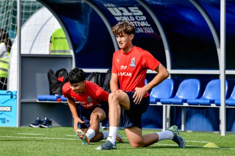 Futbol üzrə U-16 millimiz Hövsan Yarış Kompleksində ilk məşqinə çıxıb - FOTO