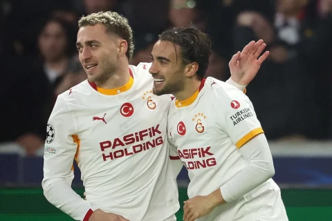 Yunus Akgün Osimhenin rekordunu əlindən aldı