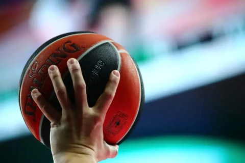 Yunanıstan basketbolunda böyük qalmaqal: hakimin evindən 800 min avro tapıldı