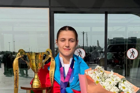 Kikboksçularımız Daşkənddə 38 medal qazandılar - FOTO