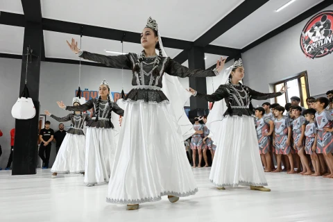 Lökbatanda yeni idman zalı açıldı - Fərid Qayıbov mərasimdə iştirak etdi