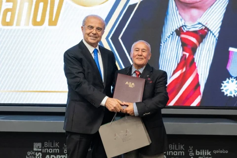 Azərbaycan güləşinin tanınmış simasının 80 illik yubileyi qeyd olundu