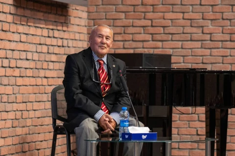 Azərbaycan güləşinin tanınmış simasının 80 illik yubileyi qeyd olundu