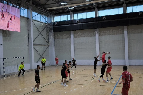 “Kür” həndbolçuları Avropa Kubokunda ilk oyunlarını məğlubiyyətlə başa vurdular - İDMAN.BİZ MİNGƏÇEVİRDƏN