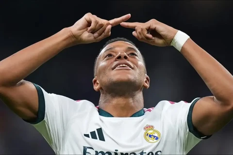 “Real Madrid” Mbappenin “Qızıl top”u qazanacağına inanır