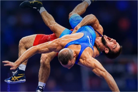 Azerbaijani wrestlers begin World Championships campaign in Astana