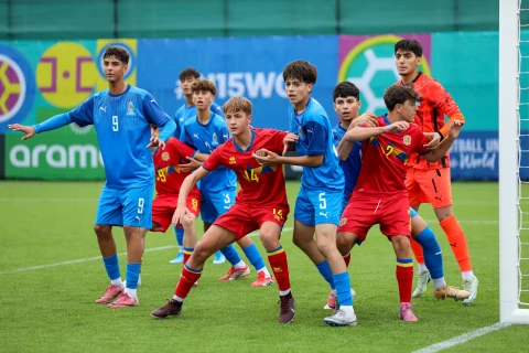 AFFA prezidenti FIFA U-15 Dünya Çempionatı və Festivalı çərçivəsində millimizin növbəti oyununu izləyib - FOTO
