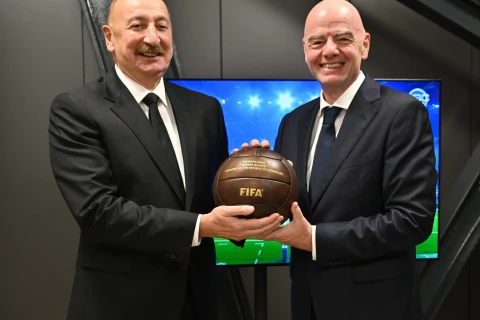 Canni İnfantino İlham Əliyevlə görüşündən yazdı: “Futbol körpülər qurur, dostluqlar yaradır”