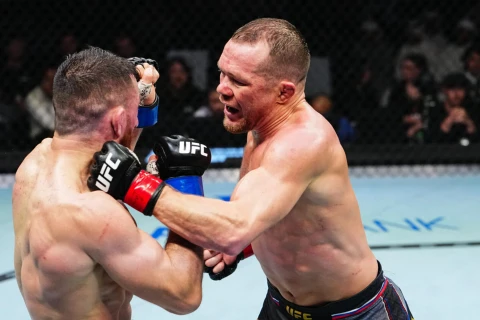 Ян защитил пояс в легчайшем весе в бою с Двалишвили на UFC 333 - ФОТО