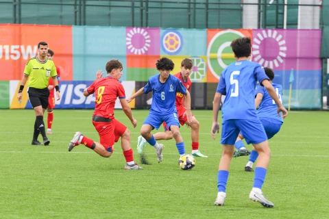 AFFA prezidenti FIFA U-15 Dünya Çempionatı və Festivalı çərçivəsində millimizin növbəti oyununu izləyib - FOTO