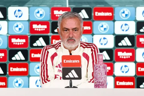 Mourinyo El-Klasiko öncəsi “Barselona”ya söz atdı: “Bizi də bezdirən şeylər var”