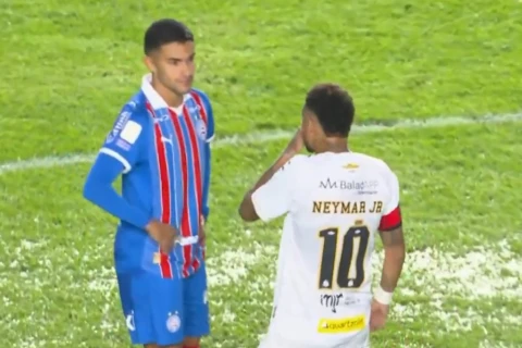 Neymar bir gündə iki qalmaqalın mərkəzində: qırmızı vərəqə və siyasət - VİDEO