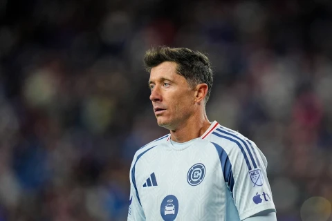 Левандовски переживает худшую голевую серию за 16 лет: в Польше обрушились с критикой на форварда