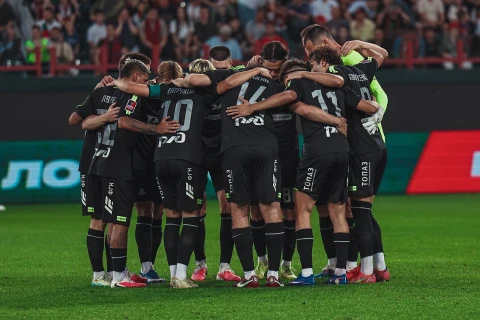 Rusiyanın “Lokomotiv” futbol klubunun futbolçularının olduğu qatara dron düşüb