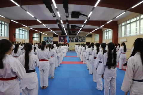 Bakıda 200-dən çox qadın karateçinin iştirakı ilə seminar keçirilib - FOTO