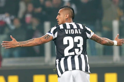 Arturo Vidal “Yuventus”a qayıdacağını açıqlayıb