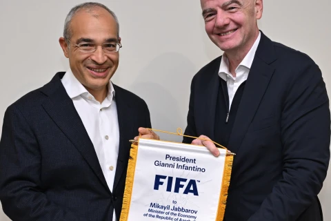 FIFA prezidenti “Sabah” - “Qarabağ” matçından paylaşım edib - FOTO