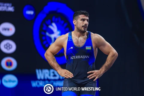 Ислам Аббасов проиграл чемпиону мира и завершил выступление на ЧМ - ОБНОВЛЯЕТСЯ