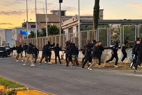 İtaliyada futbol azarkeşini komaya saldılar: səkkiz nəfər saxlanıldı