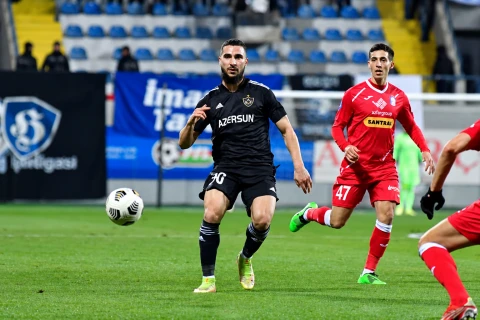 “Qarabağ” Abbas Hüseynovla yollarını rəsmən ayırdığını açıqladı