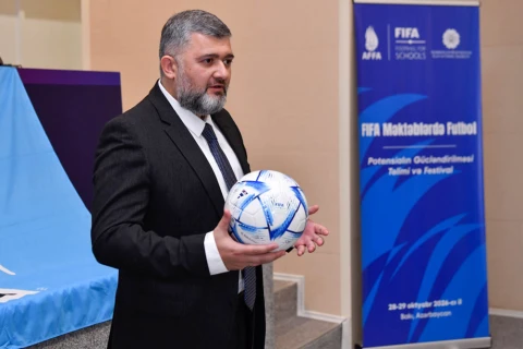 FIFA nümayəndələri Bakıda fiziki tərbiyə müəllimləri üçün seminar keçiriblər