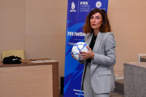 FIFA nümayəndələri Bakıda fiziki tərbiyə müəllimləri üçün seminar keçiriblər