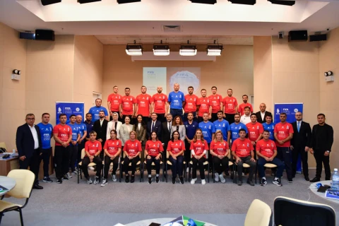FIFA nümayəndələri Bakıda fiziki tərbiyə müəllimləri üçün seminar keçiriblər