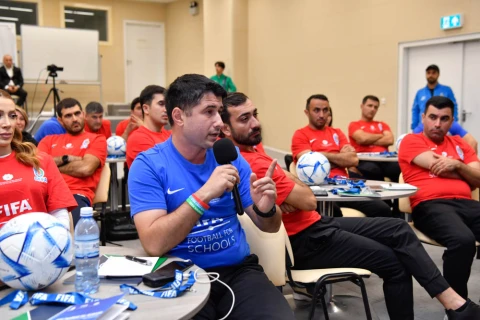 FIFA nümayəndələri Bakıda fiziki tərbiyə müəllimləri üçün seminar keçiriblər