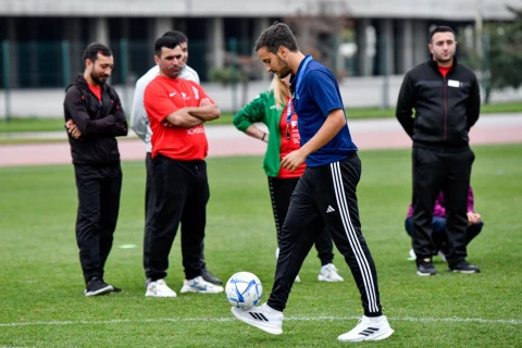 FIFA nümayəndələri Bakıda fiziki tərbiyə müəllimləri üçün seminar keçiriblər